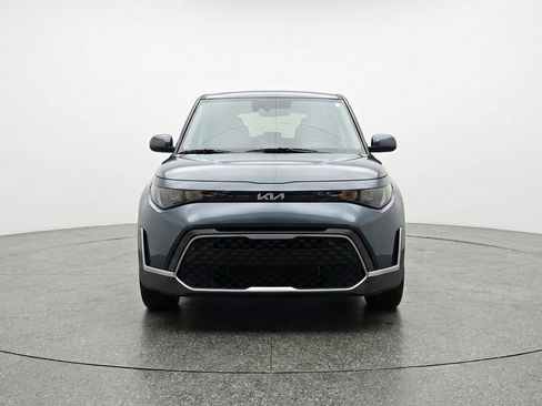Used 2025 Kia Soul LX w/ LX Technology Package image 2