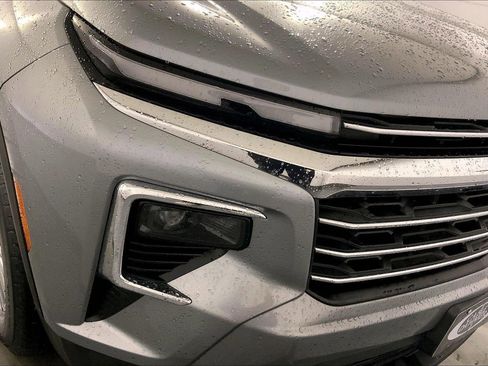 Used 2024 Chevrolet Traverse LT image 27