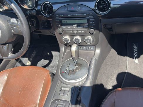 Used 2013 MAZDA MX-5 Miata Grand Touring w/ Premium Pkg RWD image 19