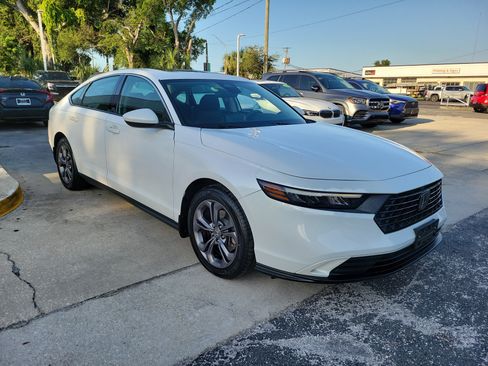 Used 2023 Honda Accord EX image 5
