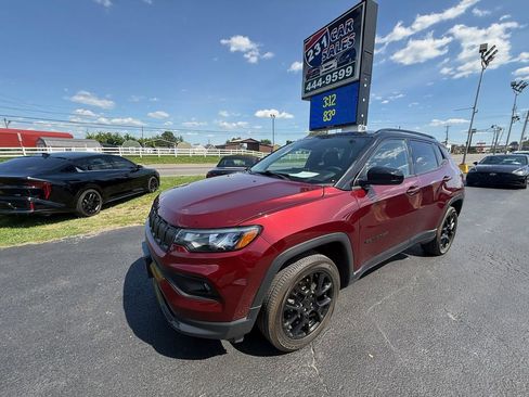 Used 2022 Jeep Compass Latitude AWD/4WD image 8