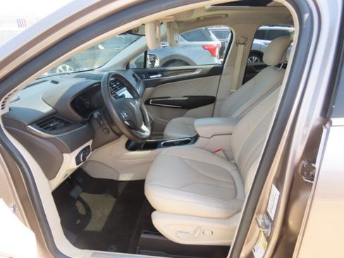Used 2019 Lincoln MKC Reserve w/ MKC Climate Package FWD image 24