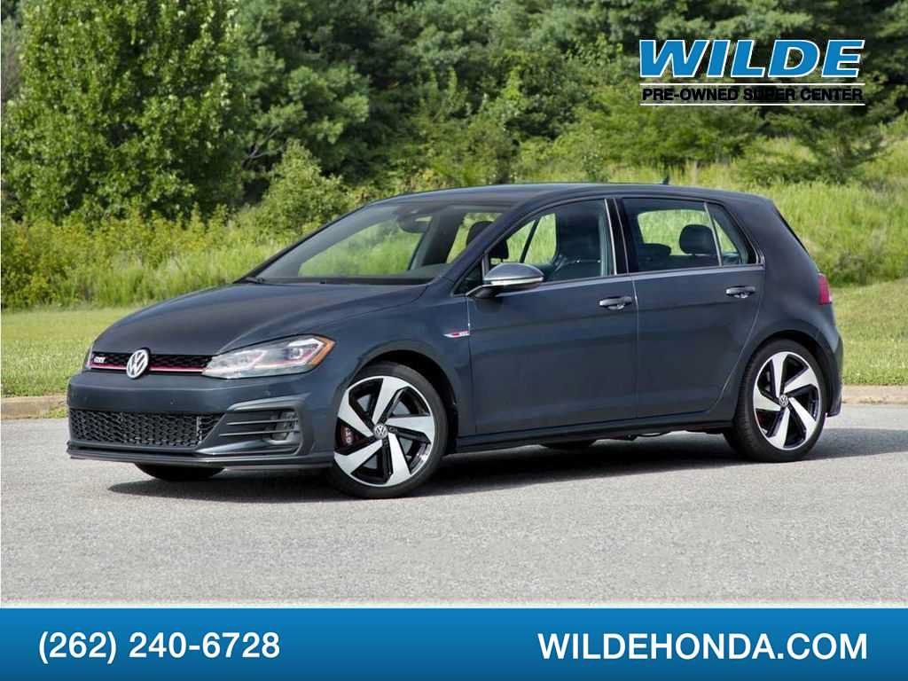 Used 2018 Volkswagen GTI 4-Door FWD image 1