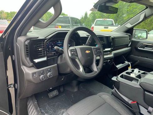 New 2025 Chevrolet Silverado 1500 LT image 8