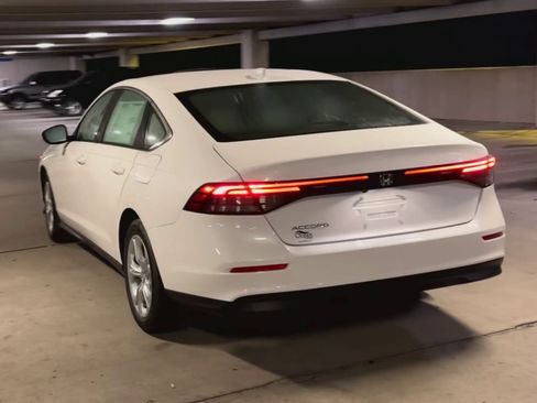 Used 2024 Honda Accord LX image 19