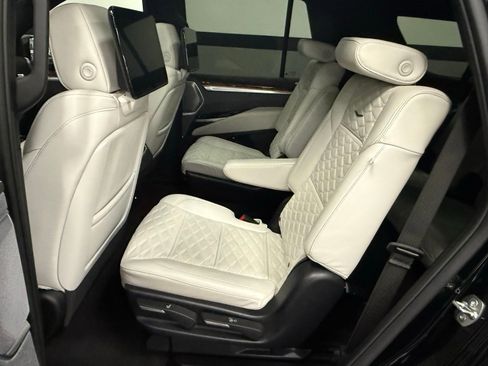 Used 2025 Cadillac Escalade Sport Platinum image 40