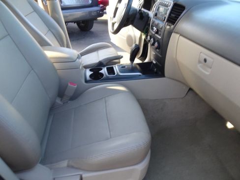 Used 2009 Kia Sorento LX image 15
