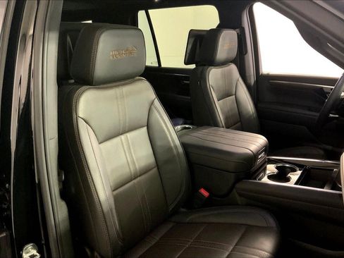 Used 2025 Chevrolet Tahoe High Country image 7