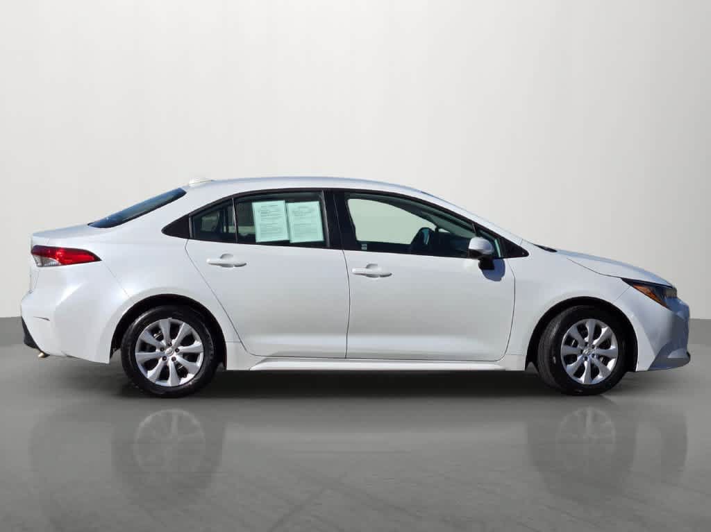 Used 2025 Toyota Corolla LE FWD image 7