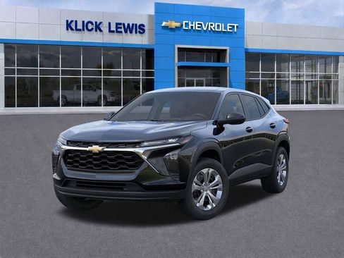 New 2026 Chevrolet Trax LS FWD image 6