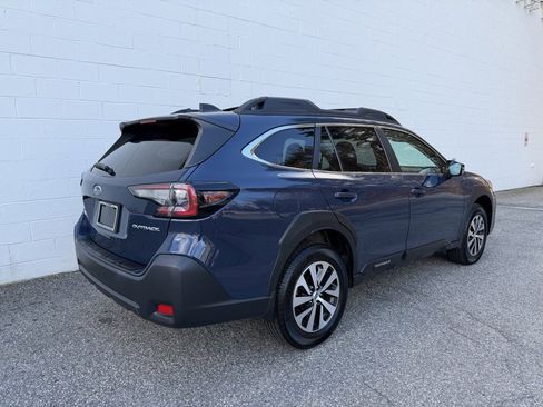 Used 2024 Subaru Outback Premium image 2