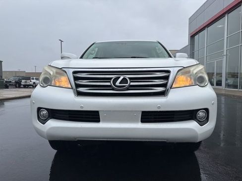 Used 2010 Lexus GX 460 image 2