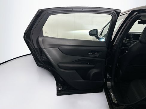 Used 2023 Nissan Ariya FWD image 28
