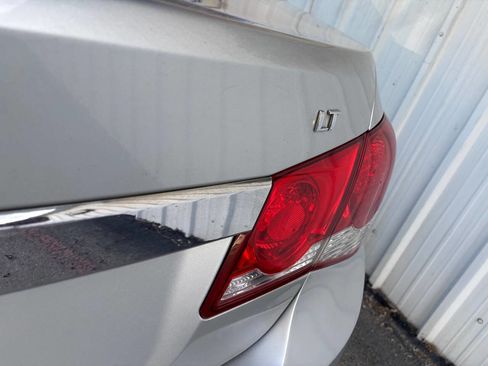 Used 2015 Chevrolet Cruze LT FWD image 10