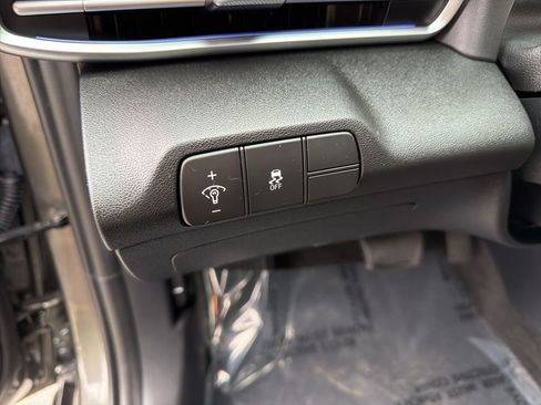 Used 2024 Hyundai Elantra SEL w/ Convenience Package image 18