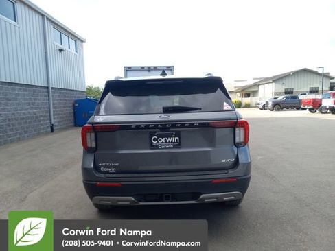 New 2025 Ford Explorer Active w/ Active Comfort Package image 4