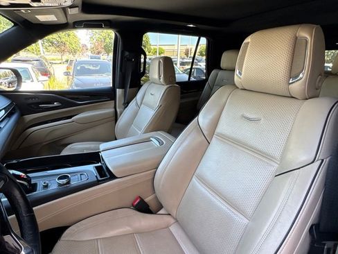 Used 2023 Cadillac Escalade Premium Luxury w/ Performance Package AWD/4WD image 13
