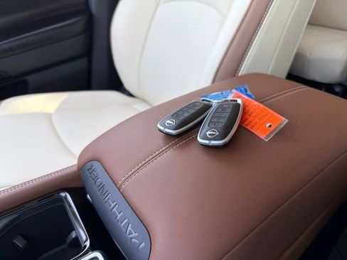 Used 2026 Nissan Pathfinder Platinum w/ Cargo Package FWD image 35