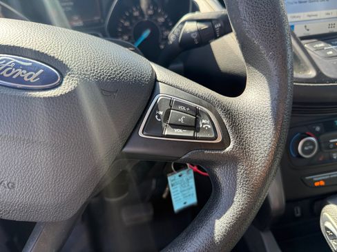Used 2018 Ford Escape SE w/ SE Sync 3 Package image 18