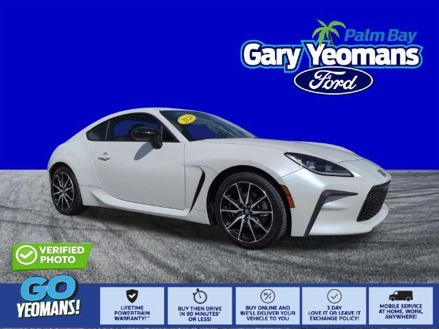 Used 2024 Toyota GR86 RWD image 1