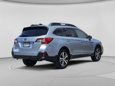 Used 2019 Subaru Outback 2.5i Limited AWD/4WD image 18