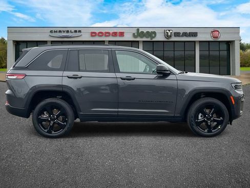 New 2026 Jeep Grand Cherokee Limited w/ Limited Altitude Package image 26