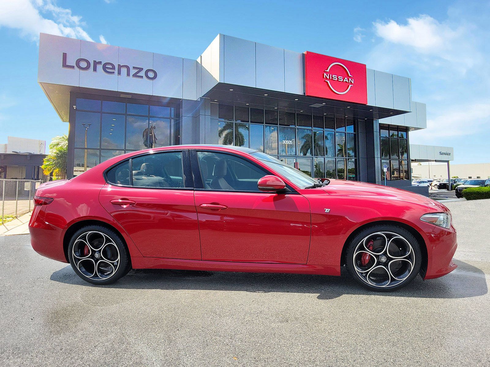 Used 2022 Alfa Romeo Giulia Ti w/ Active Assist Plus Package RWD image 5