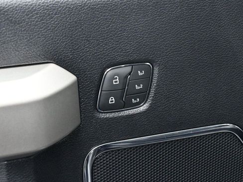 Used 2020 Ford F250 Lariat w/ Lariat Ultimate Package image 11