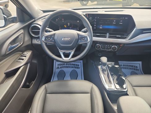 Used 2024 Chevrolet Trax ACTIV w/ Sunroof Package image 38