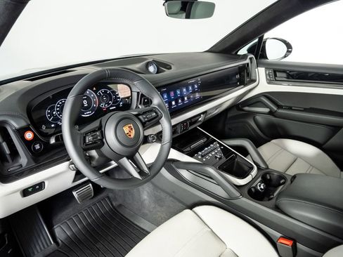 Certified 2026 Porsche Cayenne GTS image 4