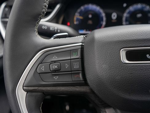 Used 2023 Jeep Grand Cherokee L Limited image 26