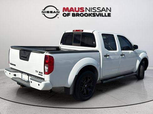 Used 2021 Nissan Frontier SV w/ Midnight Edition Floor Mats AWD/4WD image 12