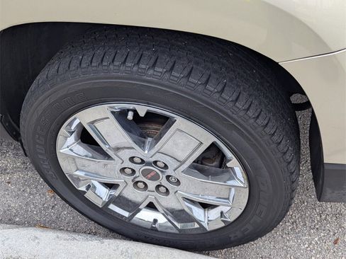 Used 2017 GMC Acadia Limited SLT image 13