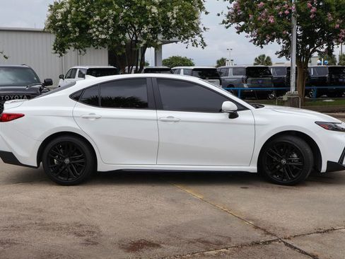 Used 2026 Toyota Camry SE w/ Convenience Package FWD image 23