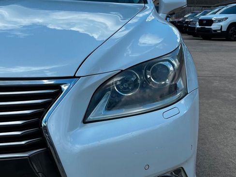 Used 2013 Lexus LS 460 w/ Comfort Pkg RWD image 8