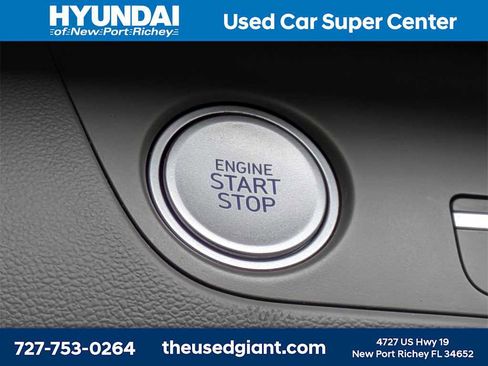 Used 2024 Hyundai Elantra SEL image 30