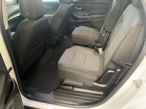 Certified 2021 Chevrolet Traverse LT image 17