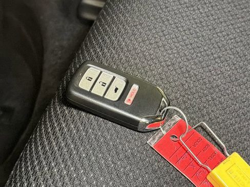 Used 2018 Honda HR-V EX image 33