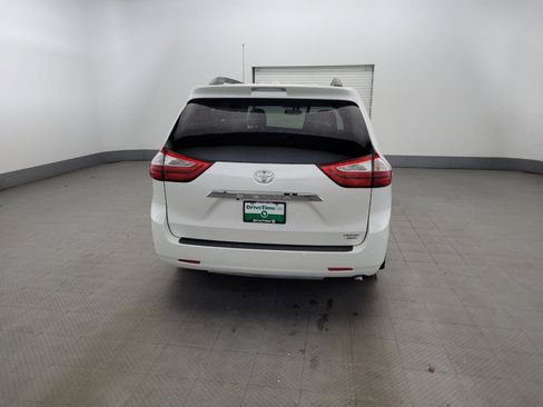 Used 2015 Toyota Sienna Limited Premium AWD/4WD image 7
