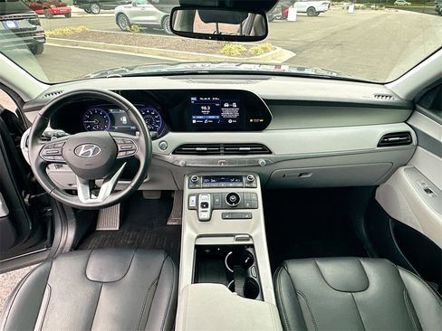 Used 2021 Hyundai Palisade SEL w/ Convenience Package image 3