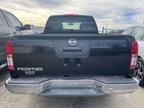 Used 2013 Nissan Frontier S image 4