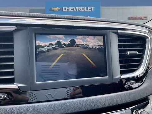 Used 2023 Chrysler Voyager LX FWD image 14