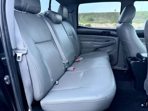 Used 2014 Toyota Tacoma PreRunner image 20