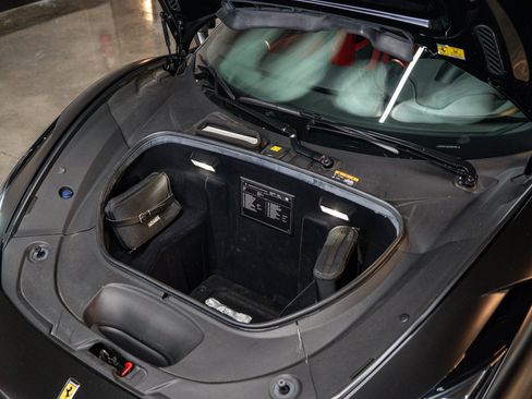 Used 2020 Ferrari F8 Tributo RWD image 26