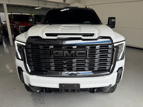 Used 2024 GMC Sierra 3500 Denali Ultimate image 22
