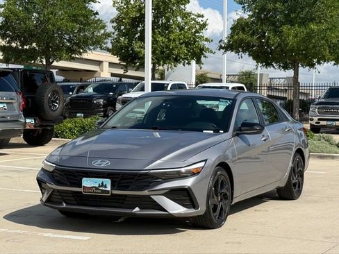 Used 2026 Hyundai Elantra Sport FWD image 6