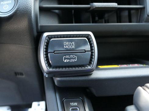 Used 2026 Toyota RAV4 AWD Plug-in Hybrid image 21