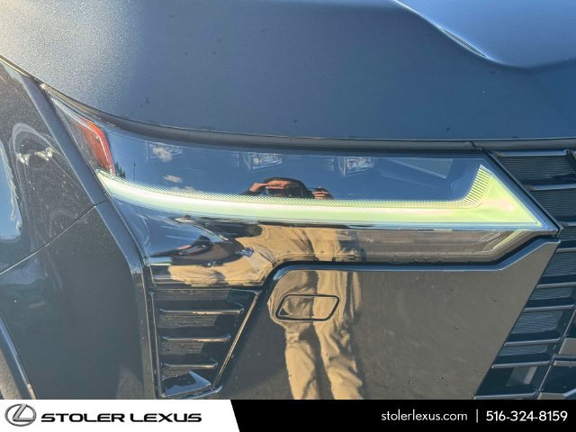 Used 2024 Lexus GX 550 w/ Accessory Package (2T) AWD/4WD image 12