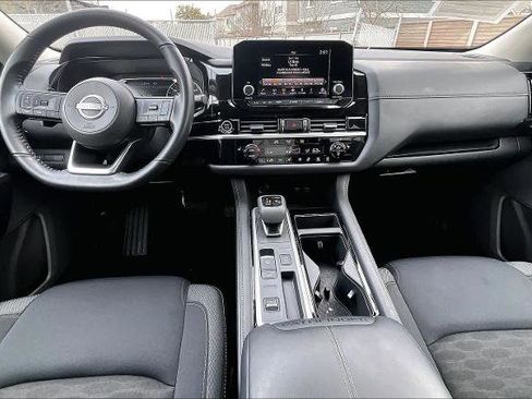 Certified 2024 Nissan Pathfinder SV image 14