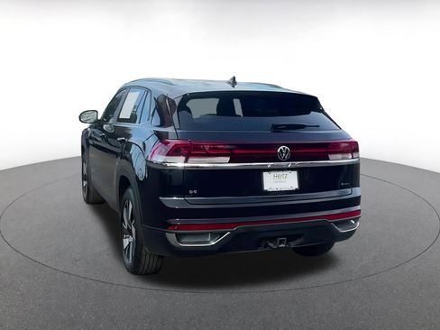 Used 2025 Volkswagen Atlas Cross Sport SE image 11